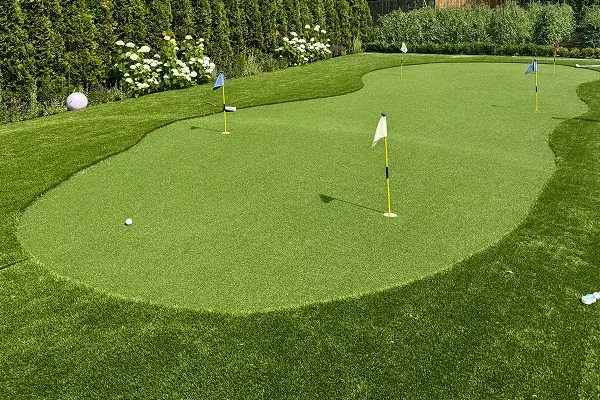 Custom artificial putting green installation in Ontario backyard