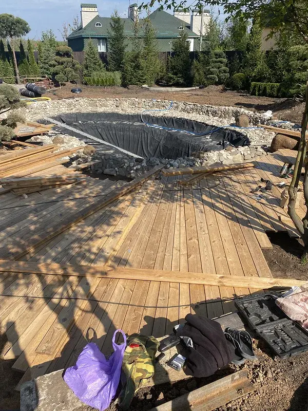 Cascading waterfall feature GTA