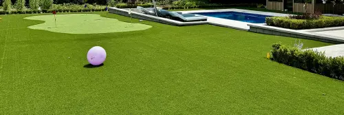 Custom putting green installation at home Toronto GTA