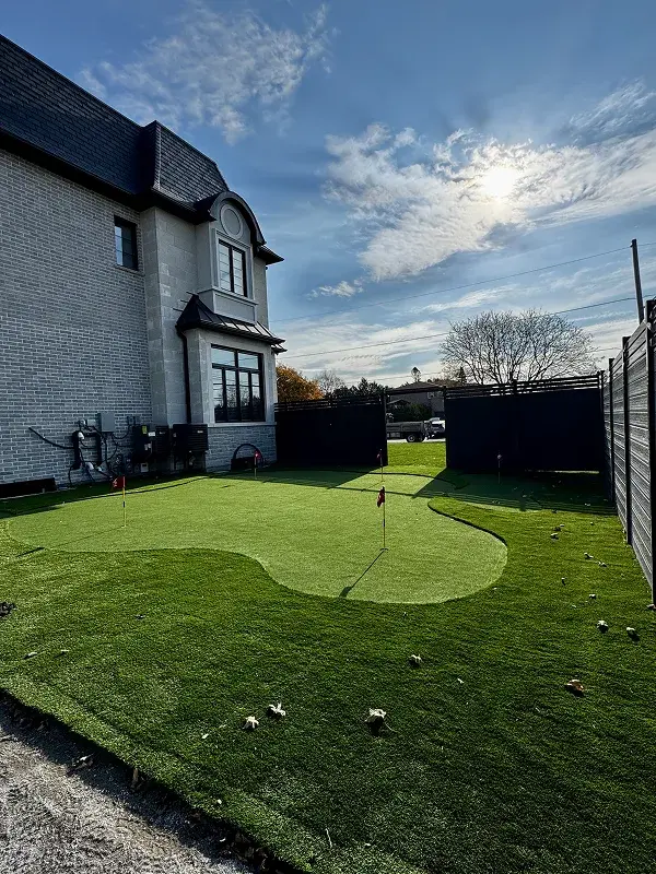 Residential artificial putting green installation Toronto Ontario